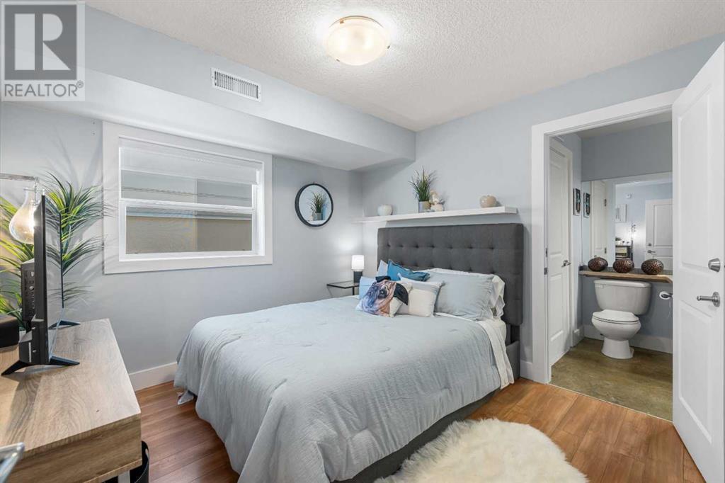 Single Family House for Sale in    Avenue SW Altadore Calgary 