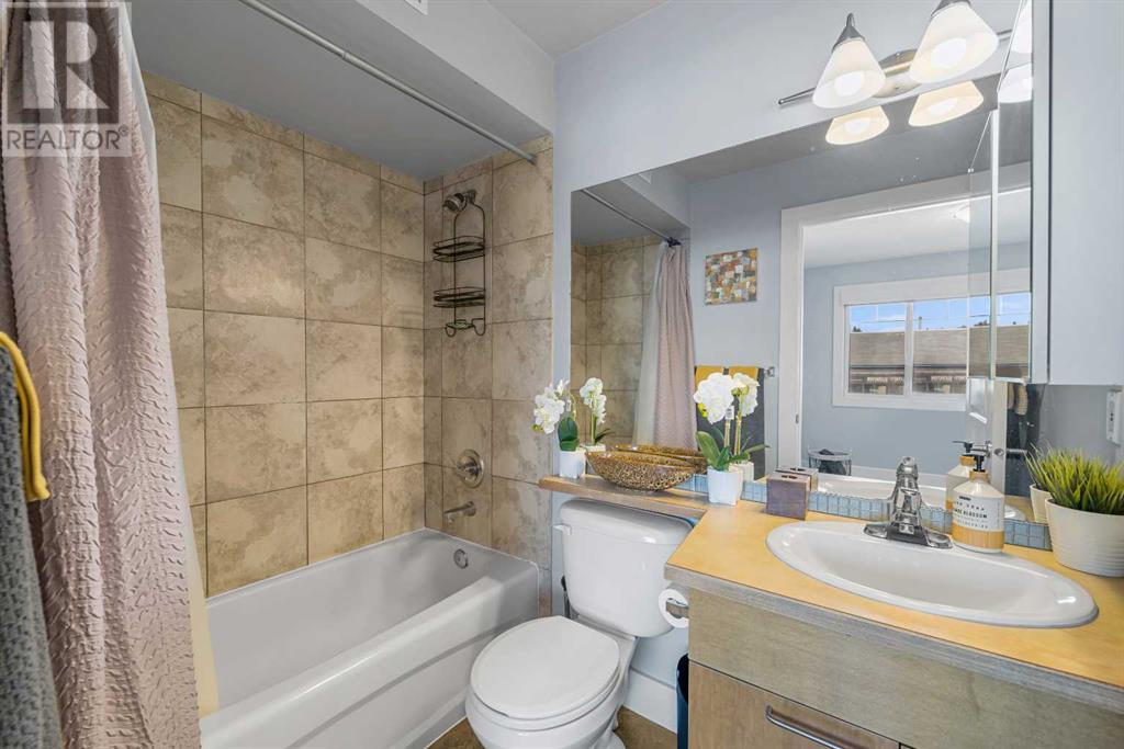 Single Family House for Sale in    Avenue SW Altadore Calgary 