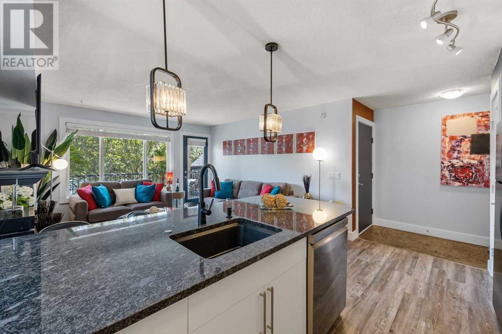 201, 2111 34 Avenue SW, Calgary, Alberta