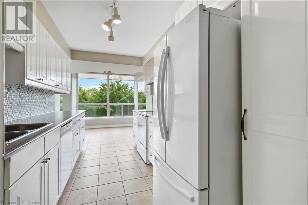 Photo 10 of 1276 Maple Crossing Boulevard Unit 412, Burlington ON