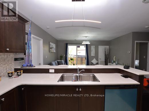Photo 17 of 105 26 Wellington Street, St Catharines ON