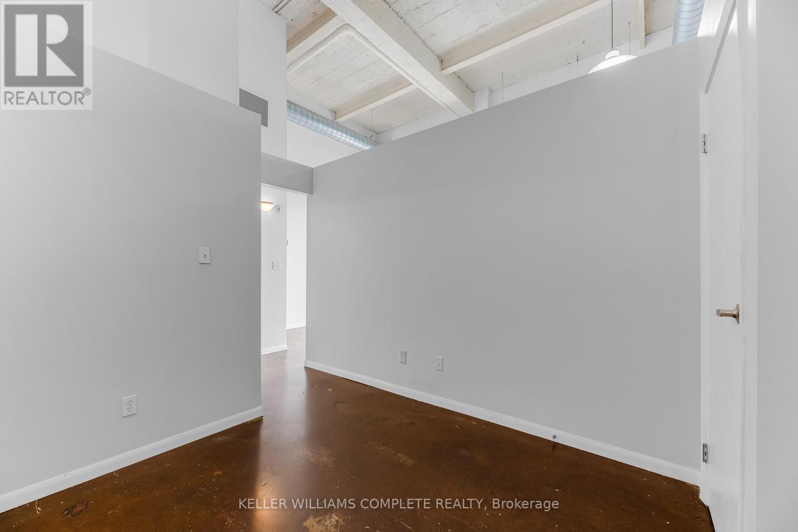 Photo 13 of 402 11 Rebecca Street, Hamilton ON