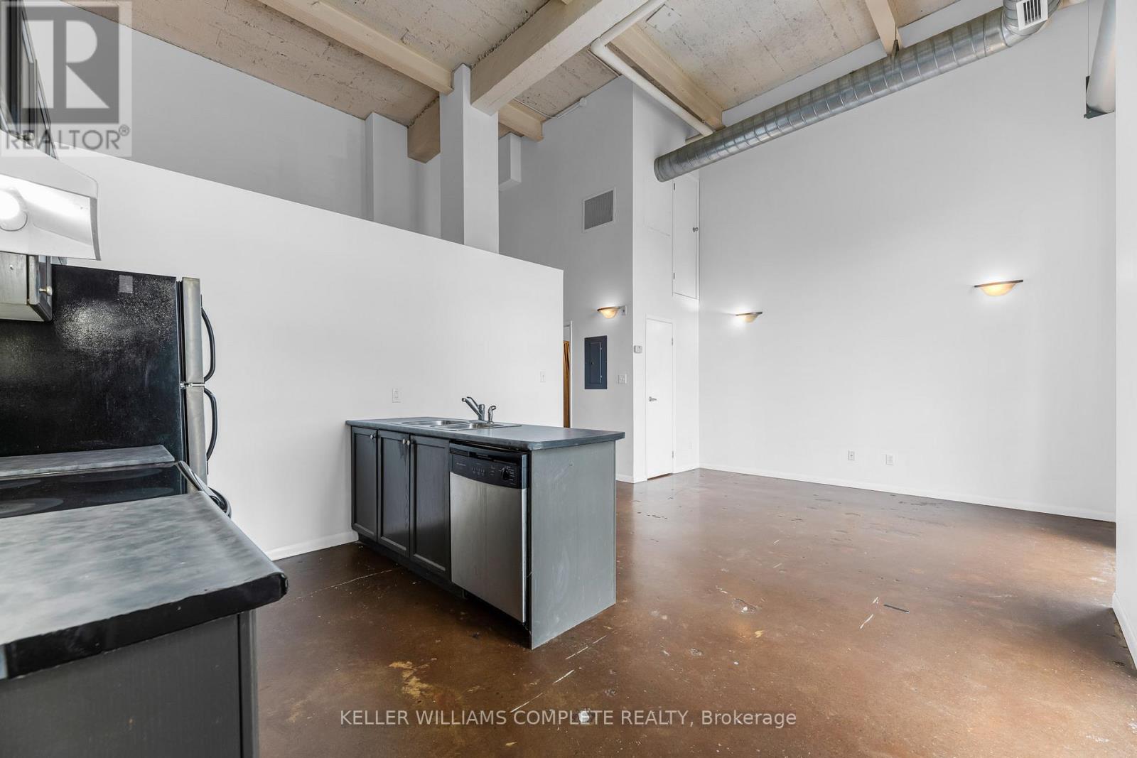 Photo 1 of 402 11 Rebecca Street, Hamilton ON