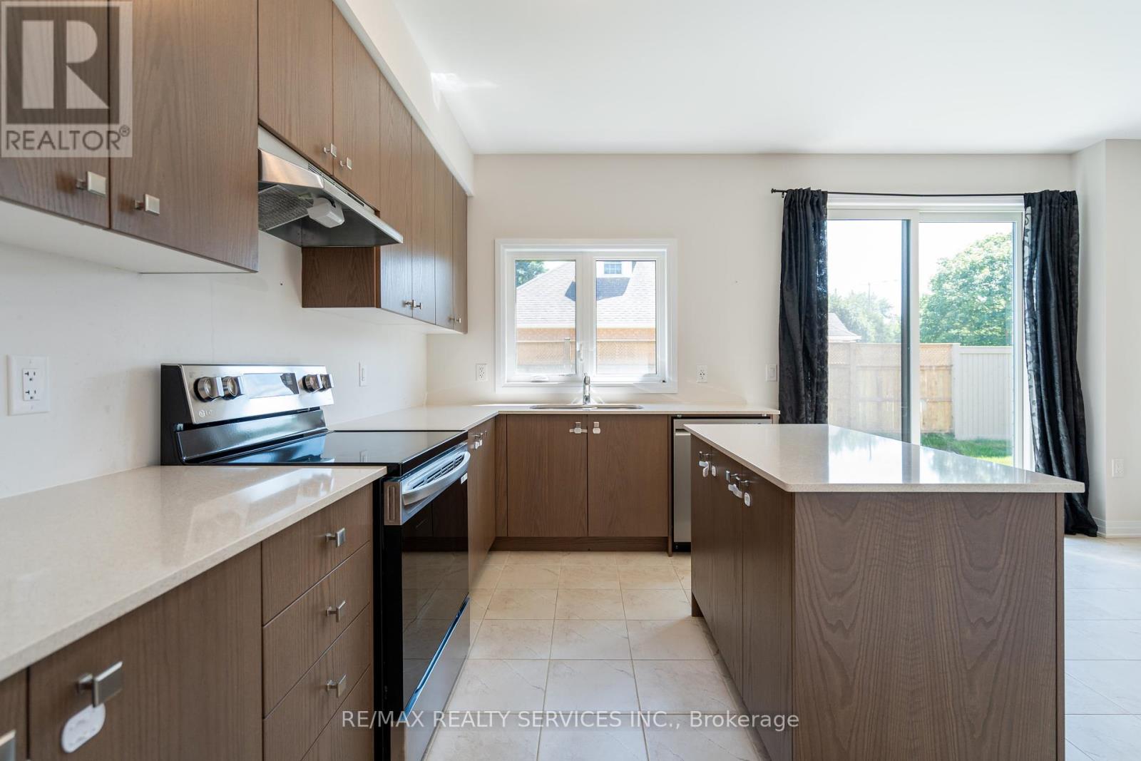 Photo 17 of 269 Dingman Street, Wellington North ON