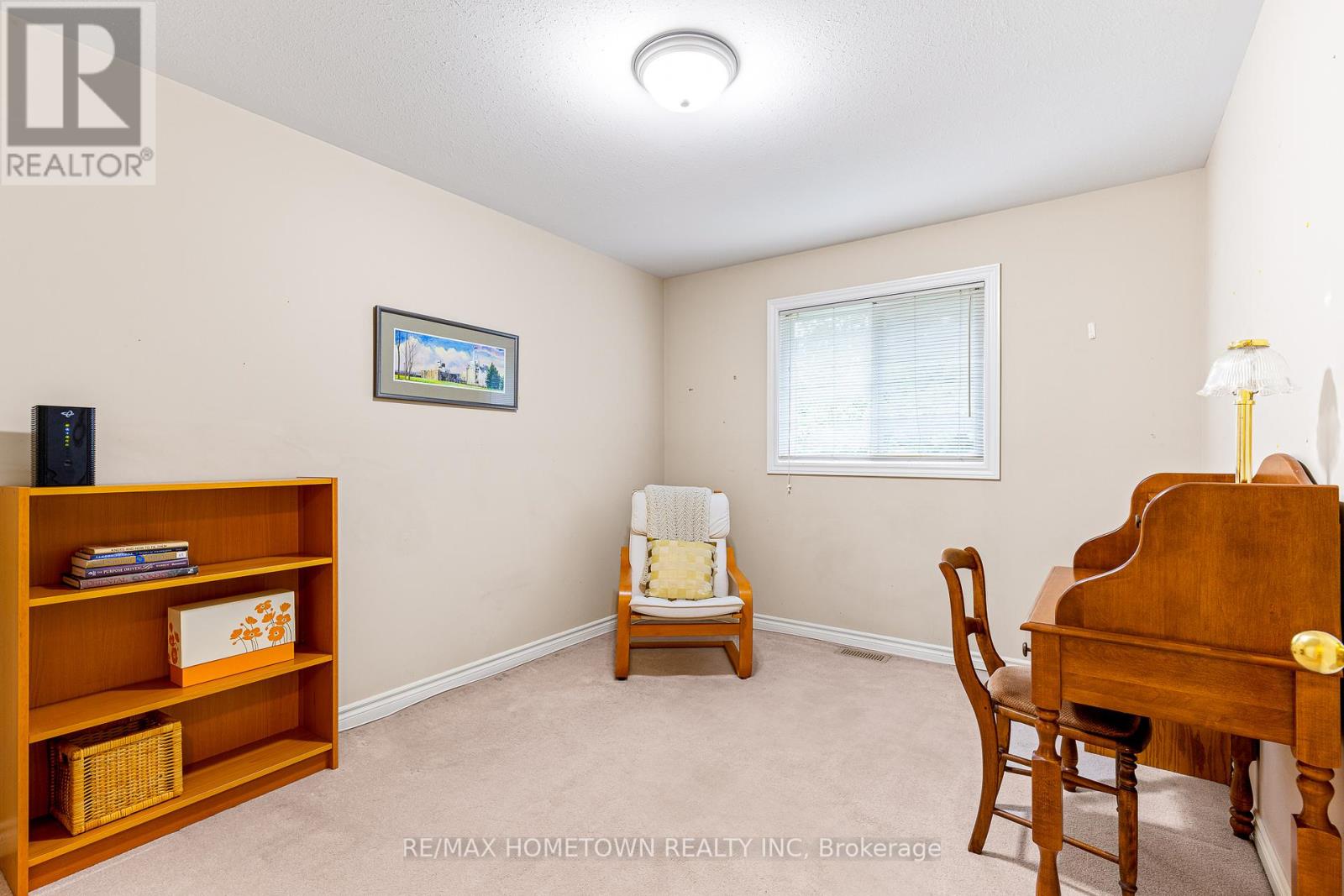Photo 3 of 271 Beley Street, Brockville ON