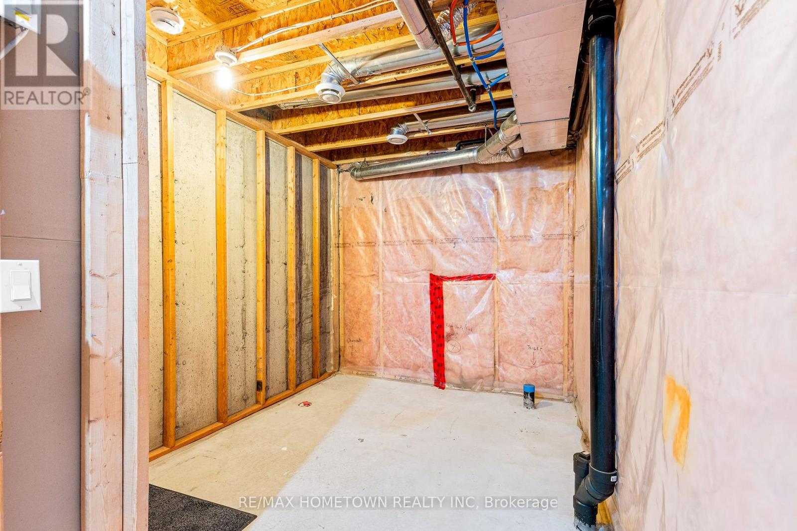 Photo 30 of 271 Beley Street, Brockville ON