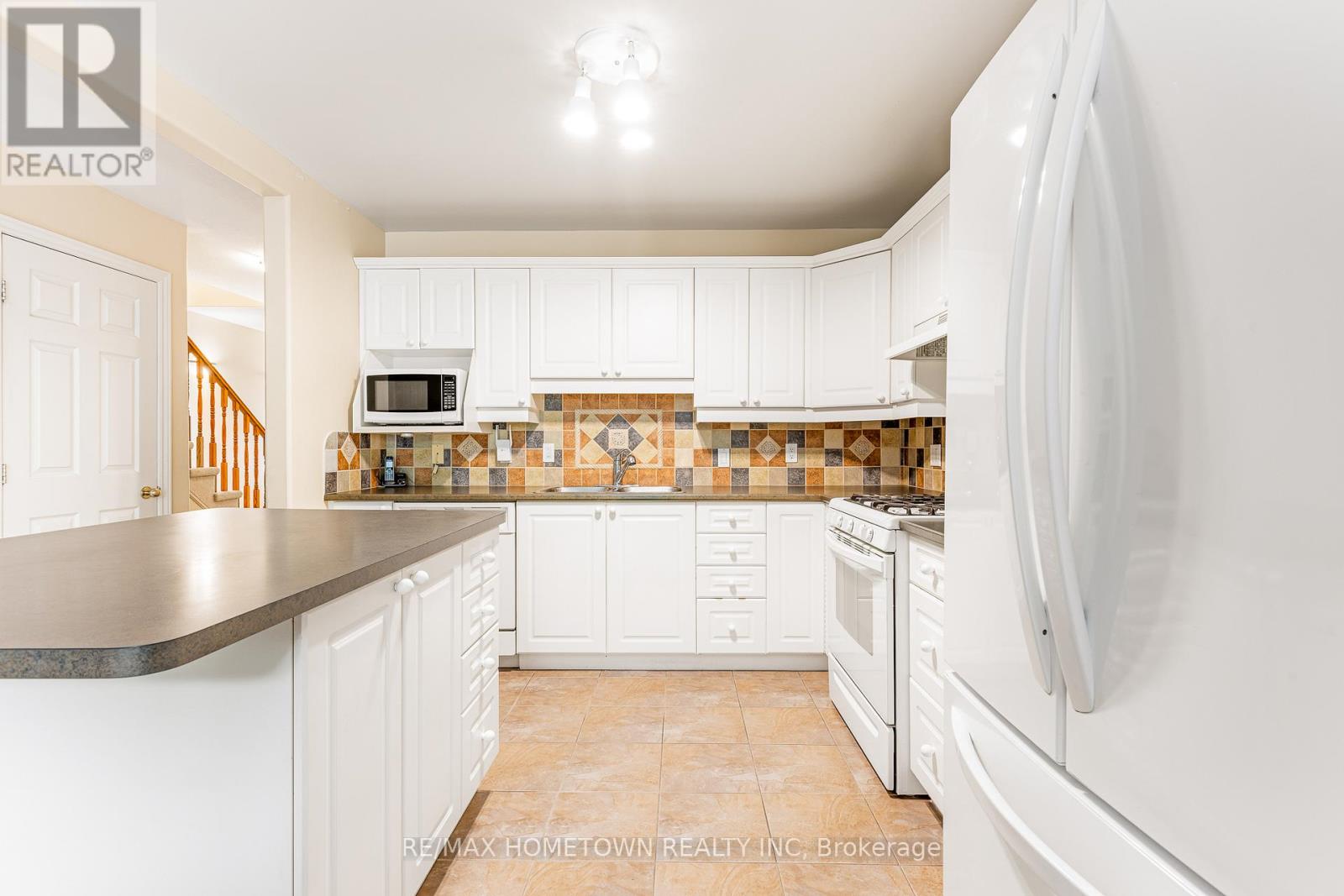 Photo 6 of 271 Beley Street, Brockville ON