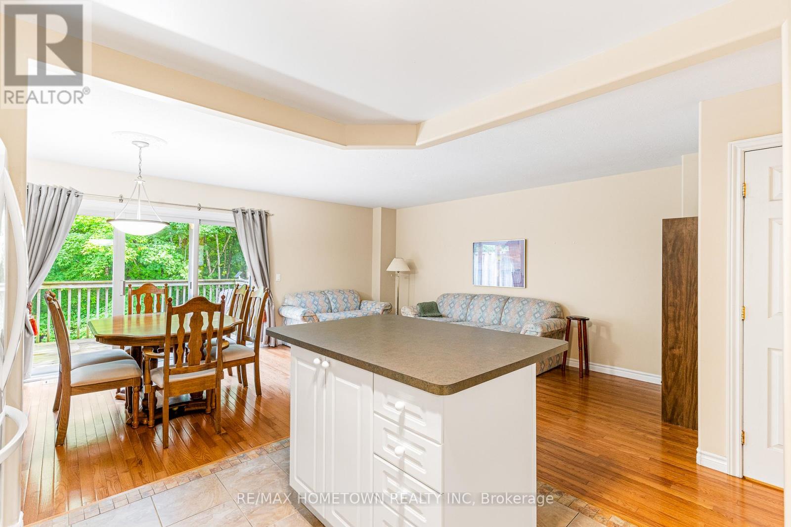 Photo 19 of 271 Beley Street, Brockville ON