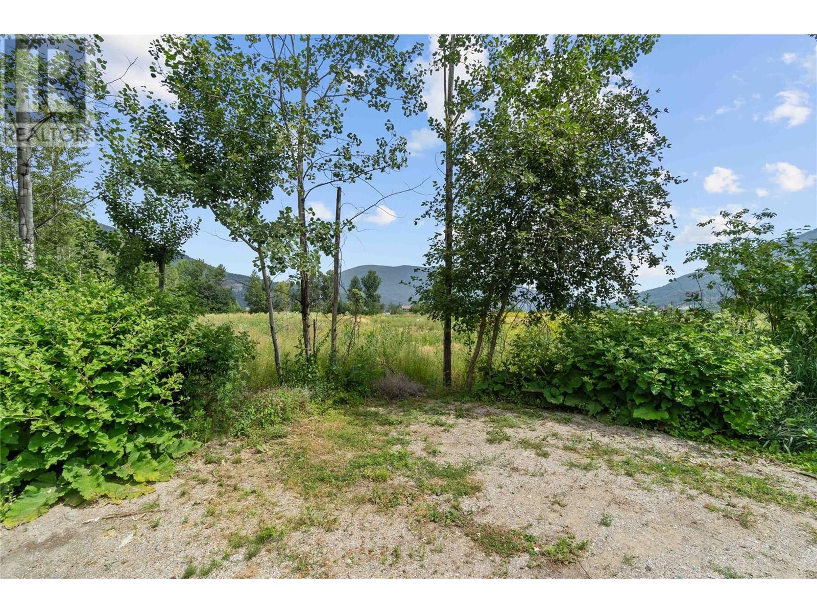 Photo 11 of 4421 73 Avenue Ne, Salmon Arm BC