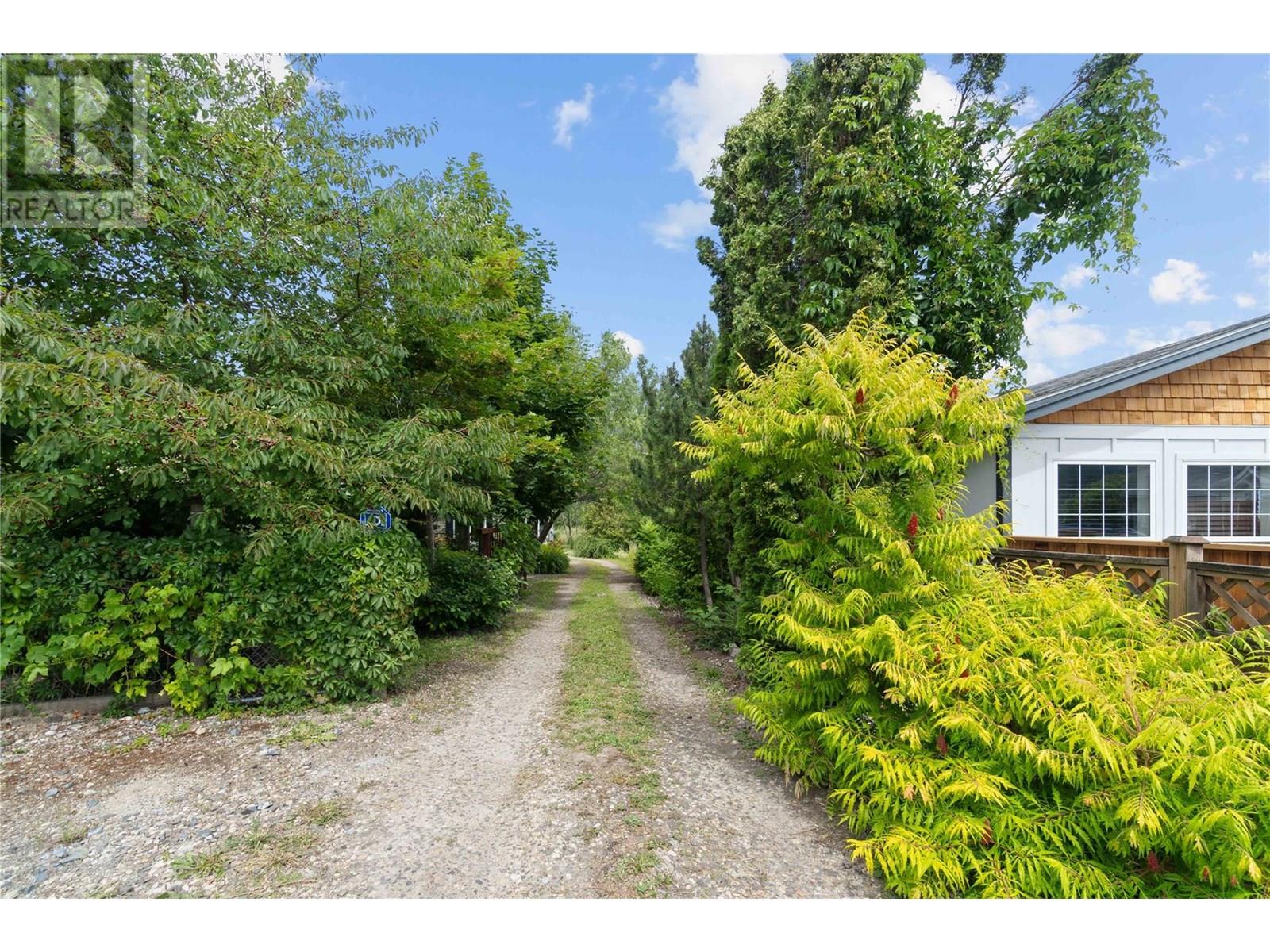 Photo 25 of 4421 73 Avenue Ne, Salmon Arm BC