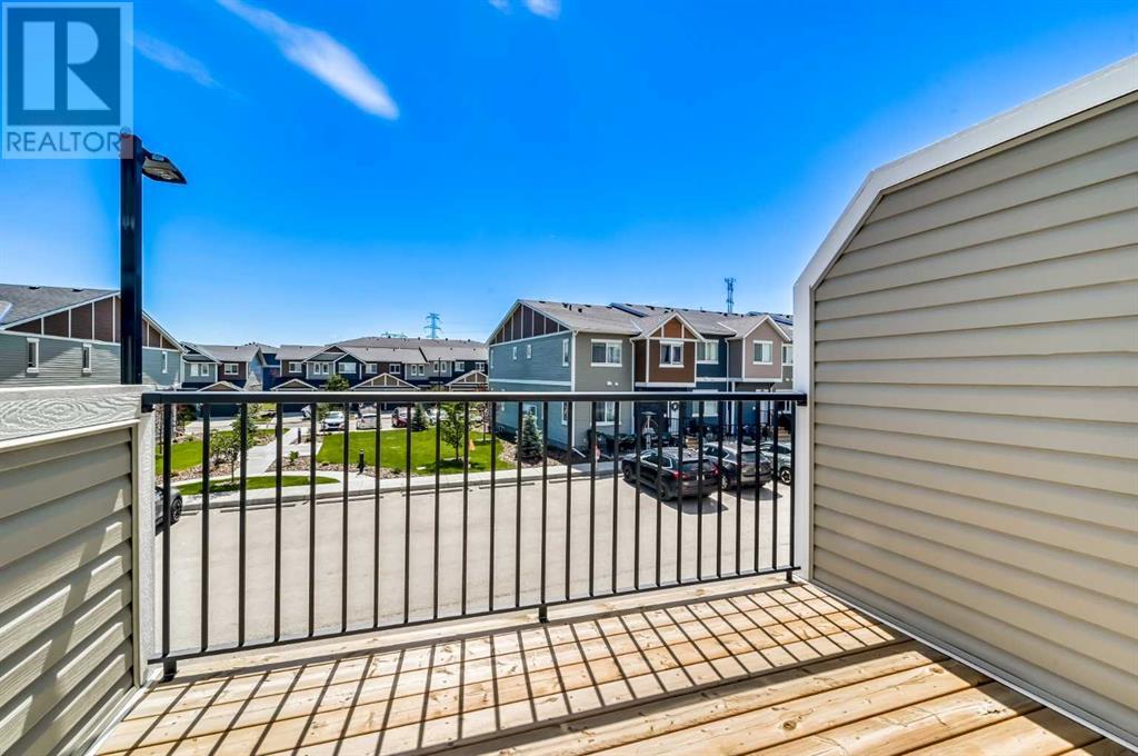 Single Family House for Sale in  Tuscany Summit Square NW Tuscany Calgary 