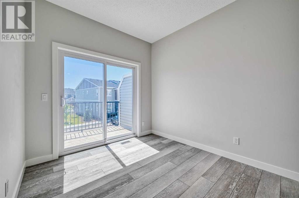 Single Family House for Sale in  Tuscany Summit Square NW Tuscany Calgary 