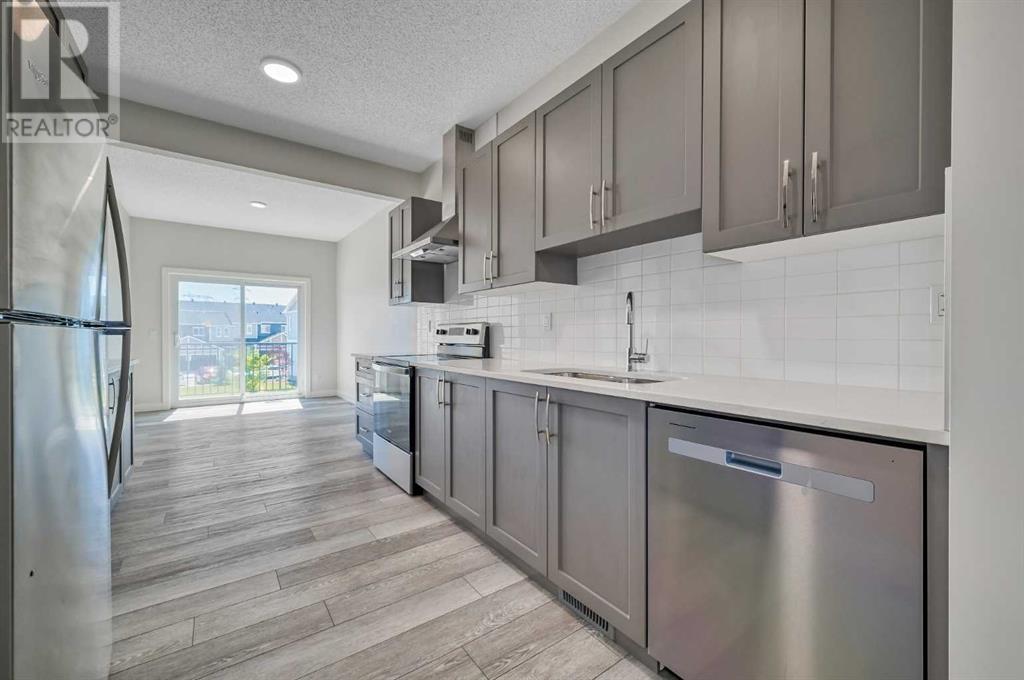 Single Family House for Sale in  Tuscany Summit Square NW Tuscany Calgary 