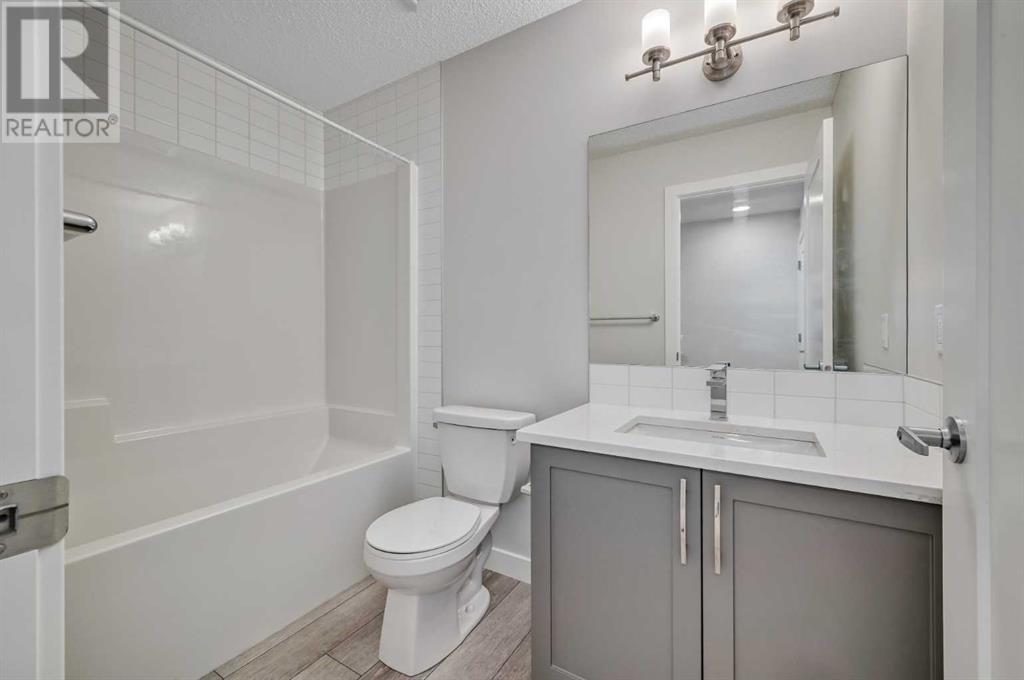 Single Family House for Sale in  Tuscany Summit Square NW Tuscany Calgary 