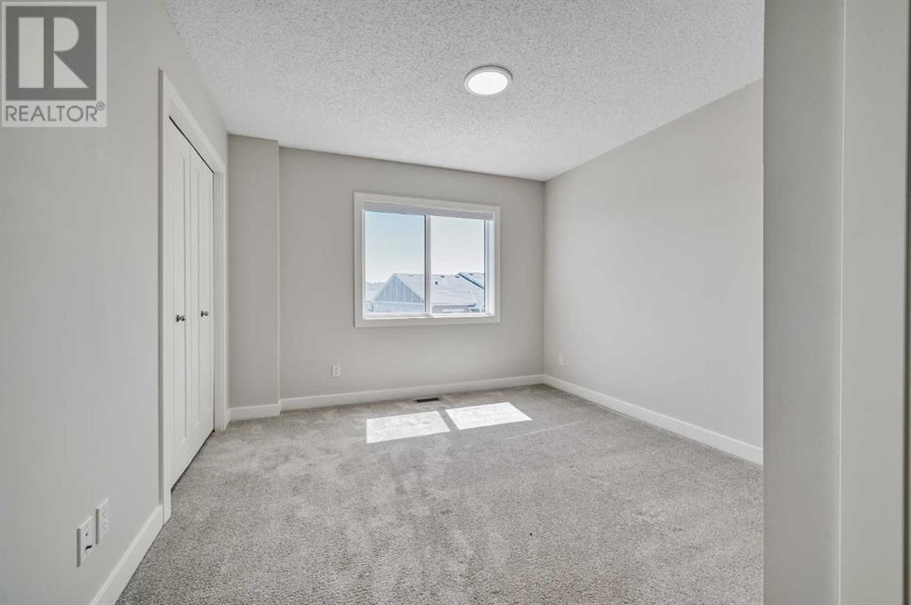 Single Family House for Sale in  Tuscany Summit Square NW Tuscany Calgary 