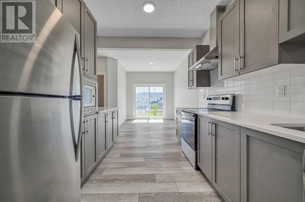 Single Family House for Sale in  Tuscany Summit Square NW Tuscany Calgary 