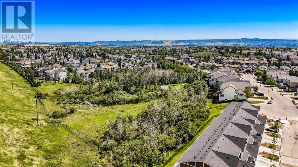 Single Family House for Sale in  Tuscany Summit Square NW Tuscany Calgary 