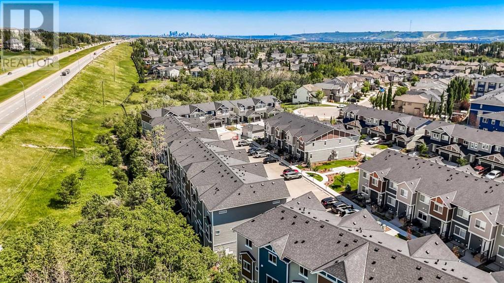 Single Family House for Sale in  Tuscany Summit Square NW Tuscany Calgary 
