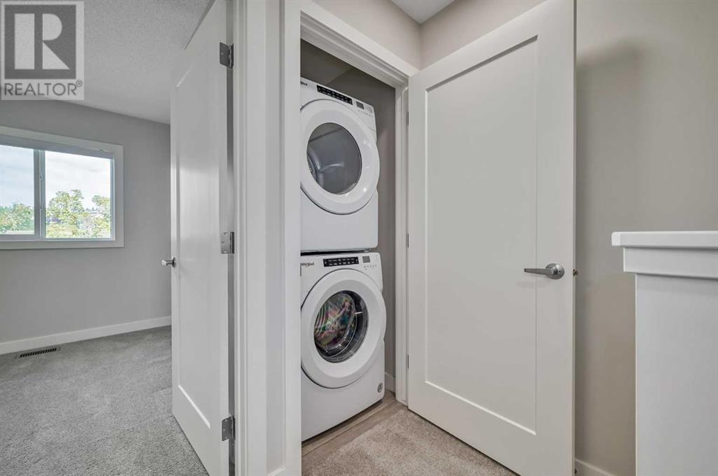 Single Family House for Sale in  Tuscany Summit Square NW Tuscany Calgary 