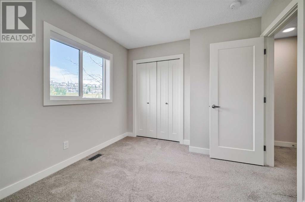 Single Family House for Sale in  Tuscany Summit Square NW Tuscany Calgary 