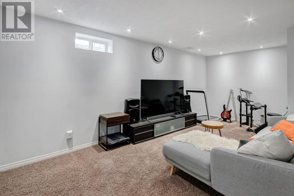 Single Family House for Sale in  Hidden Creek Rise NW Hidden Valley Calgary 