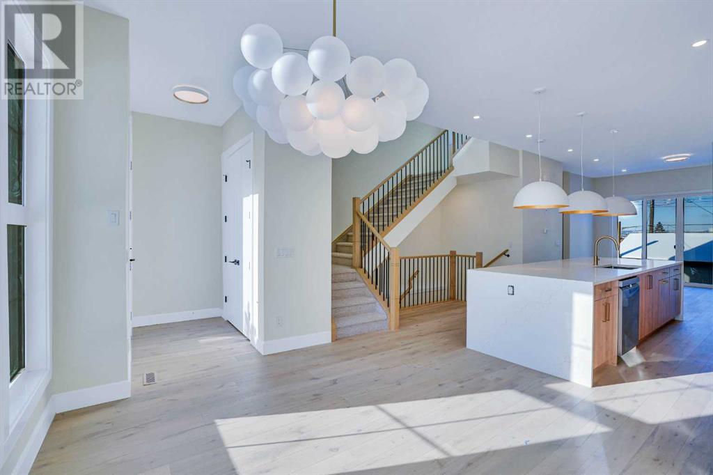 2112 23 Avenue SW, Calgary, Alberta