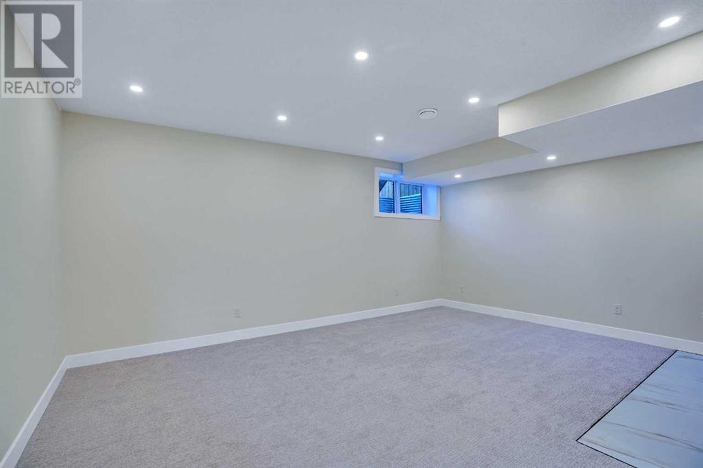 Single Family House for Sale in   Avenue SW Richmond Calgary 