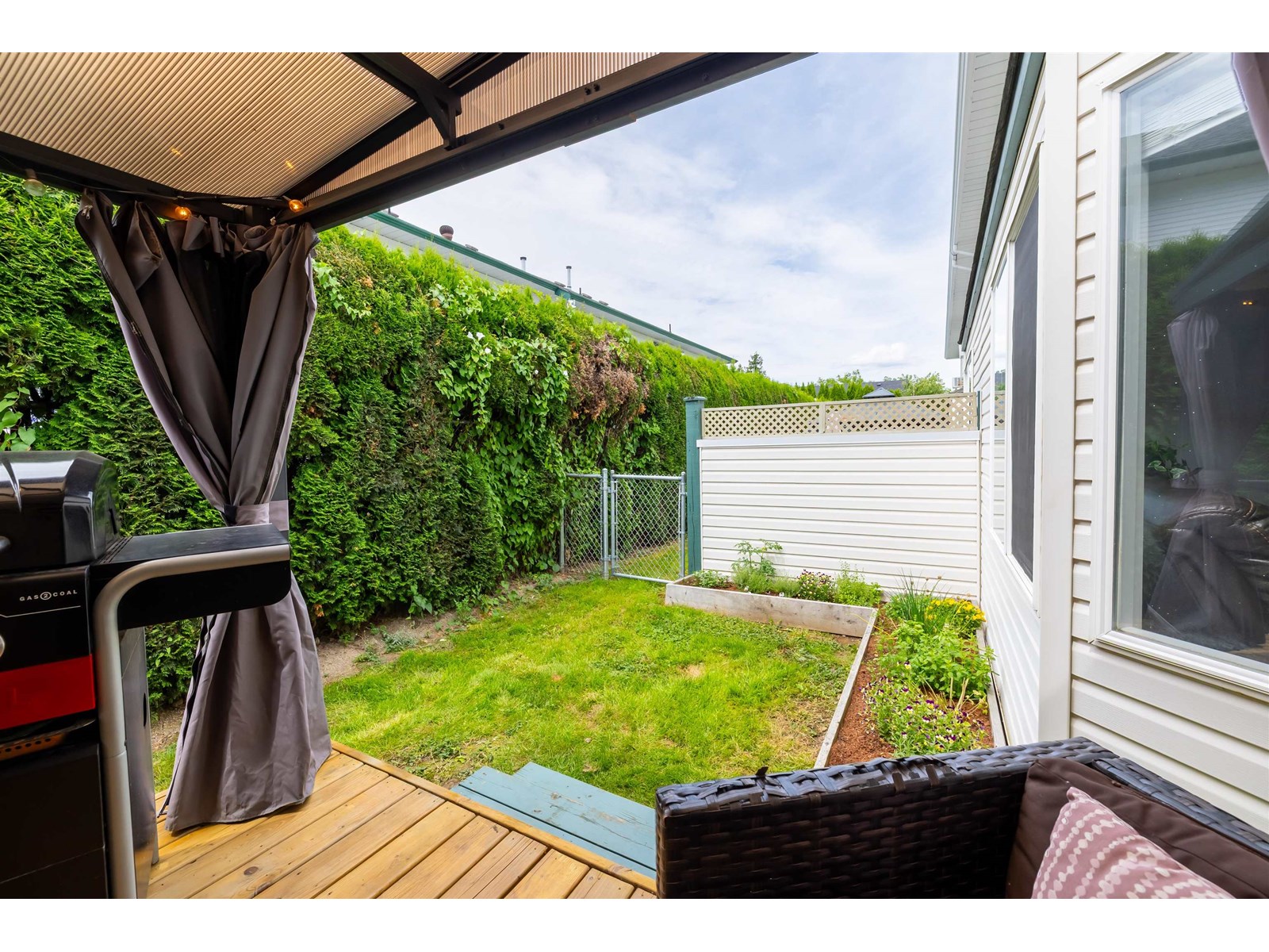 Photo 1 of 5 45873 Lewis Avenue Chilliwack Proper West, Chilliwack BC
