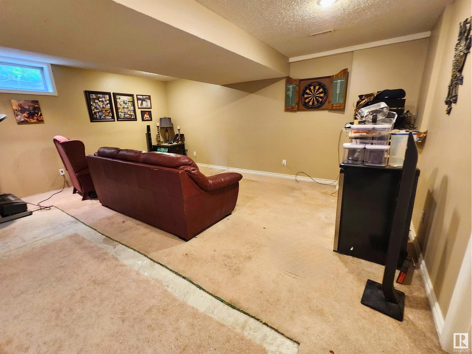 Photo 7 of 16 Raven Dr, Sherwood Park AB