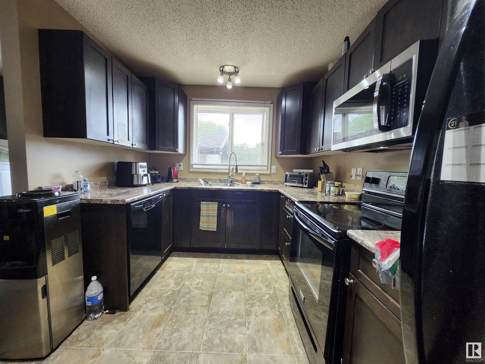 Photo 12 of 16 Raven Dr, Sherwood Park AB