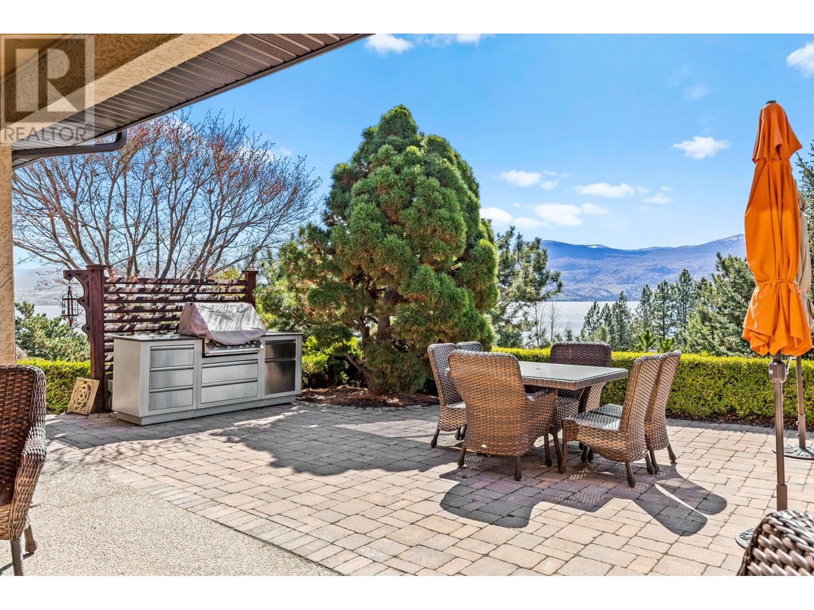  1554 Chardonnay Place, West Kelowna
