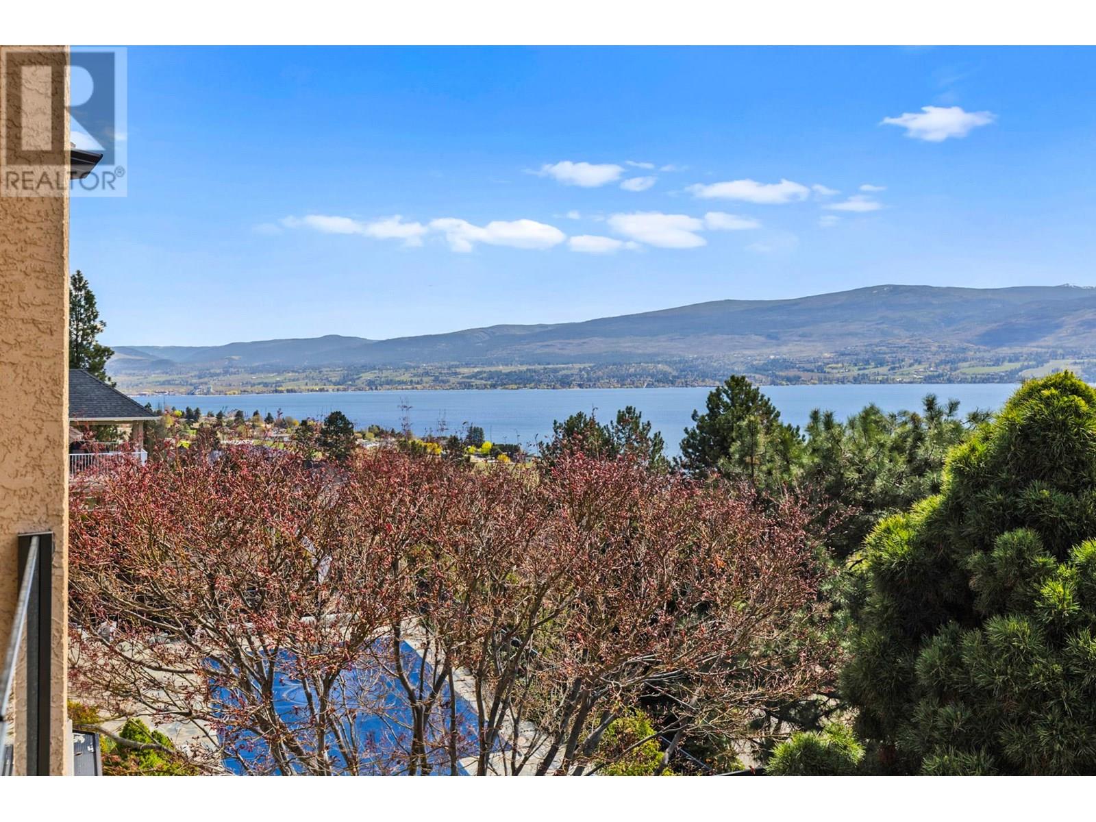  1554 Chardonnay Place, West Kelowna