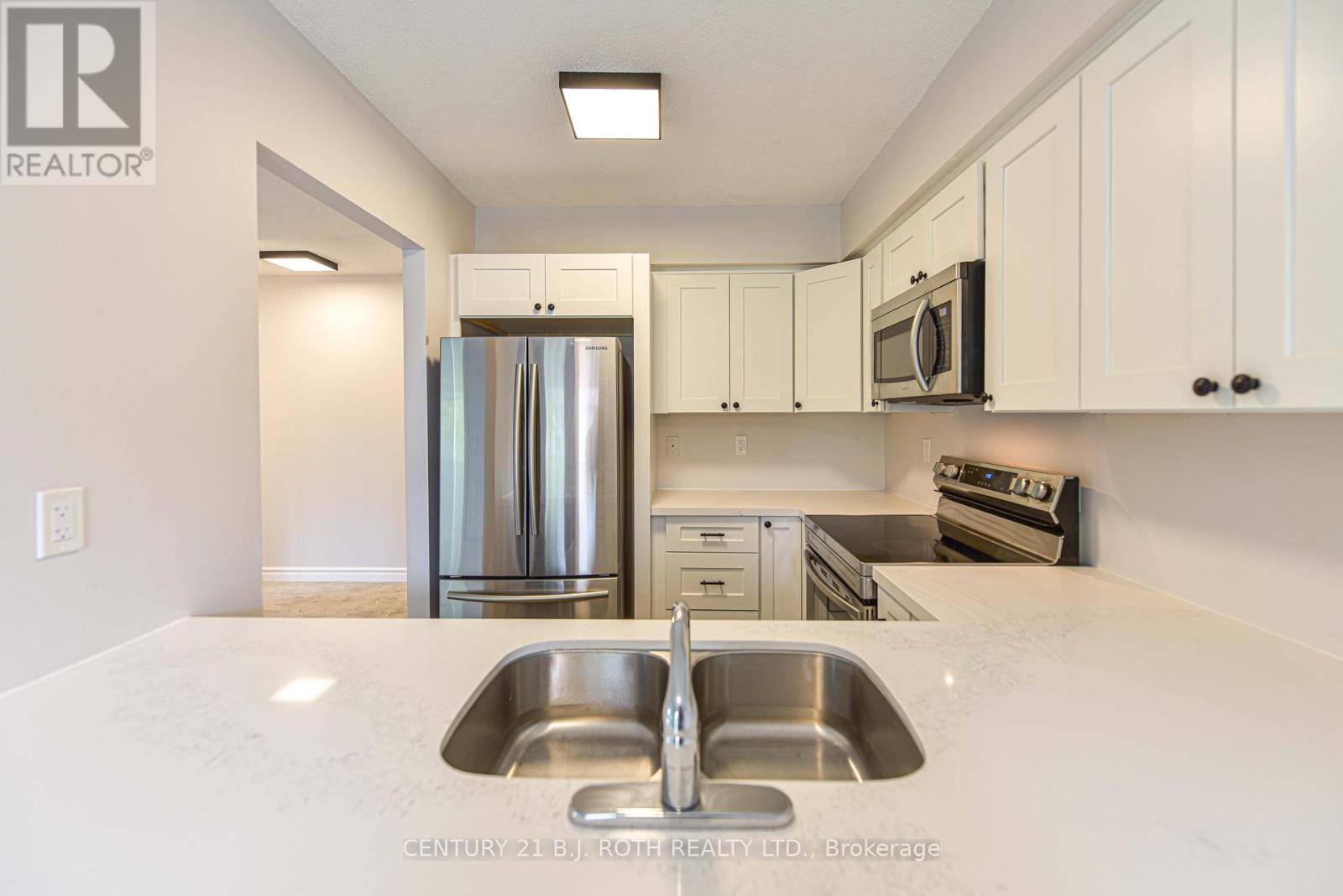 Photo 13 of 302 125 Bond Street, Orillia ON