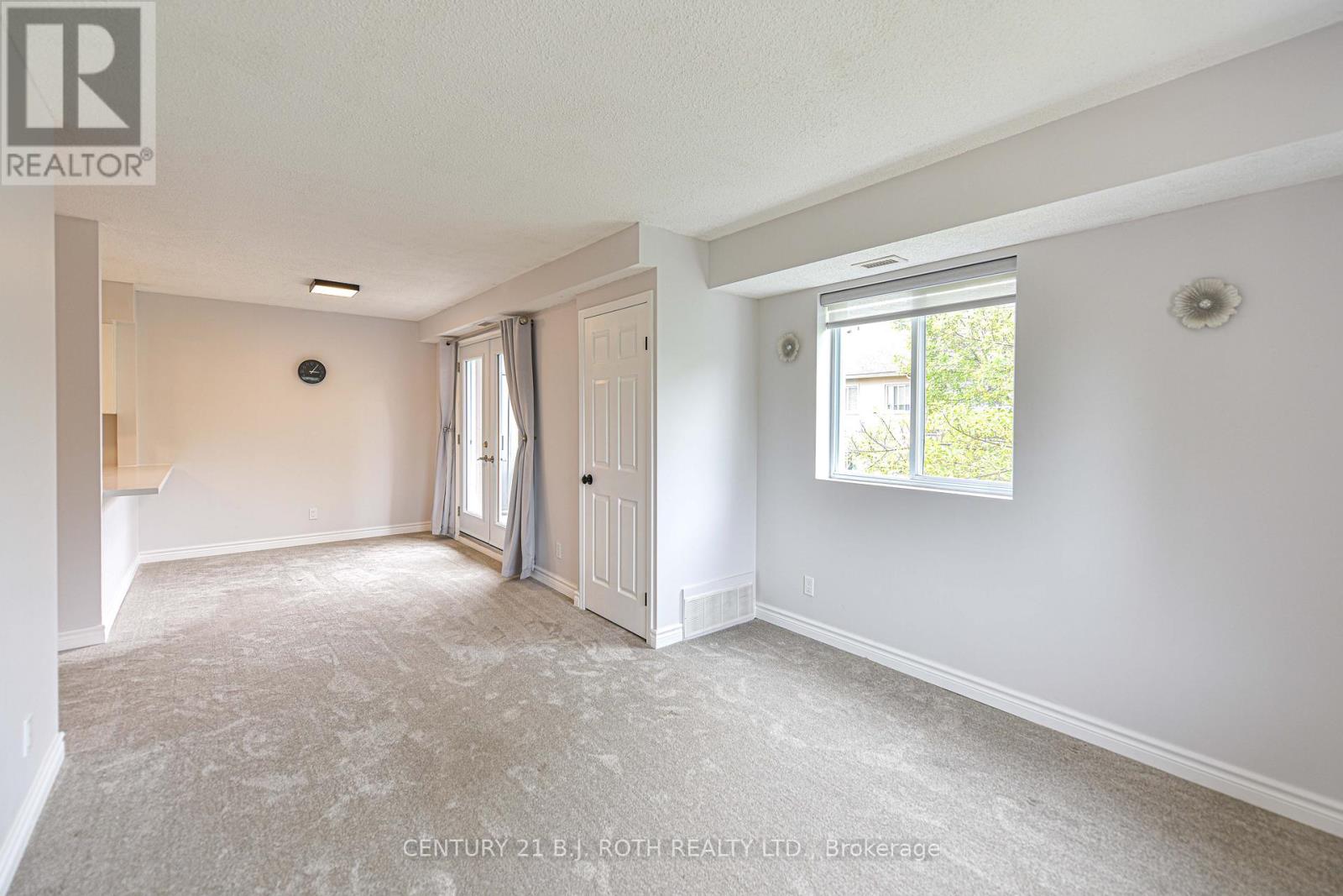 Photo 14 of 302 125 Bond Street, Orillia ON