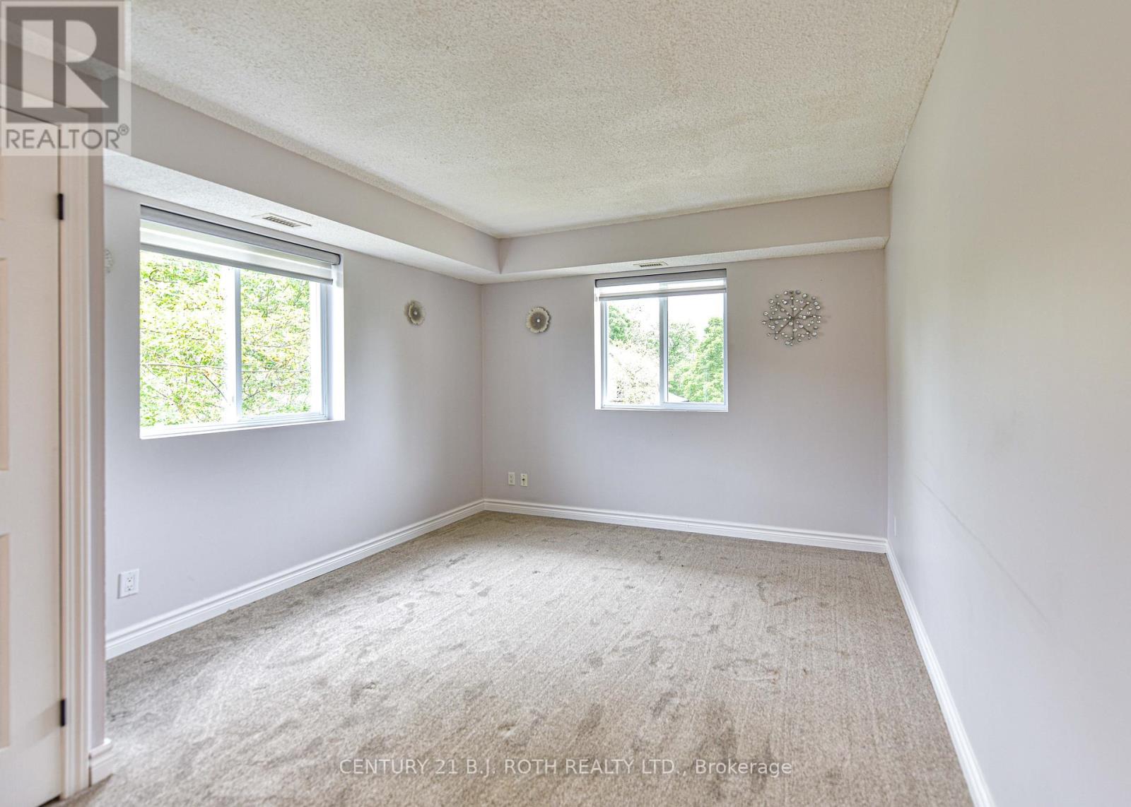 Photo 15 of 302 125 Bond Street, Orillia ON
