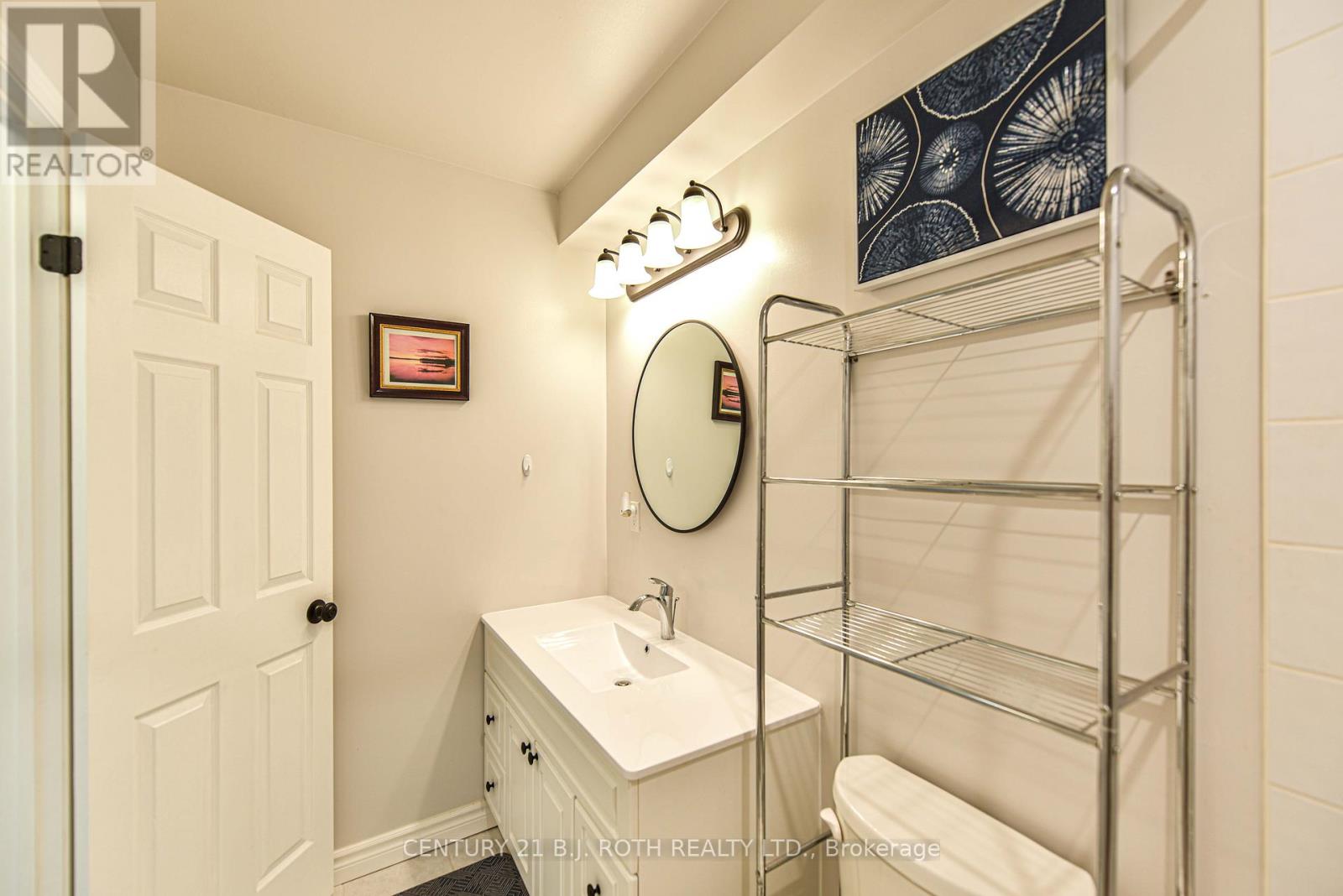 Photo 10 of 302 125 Bond Street, Orillia ON