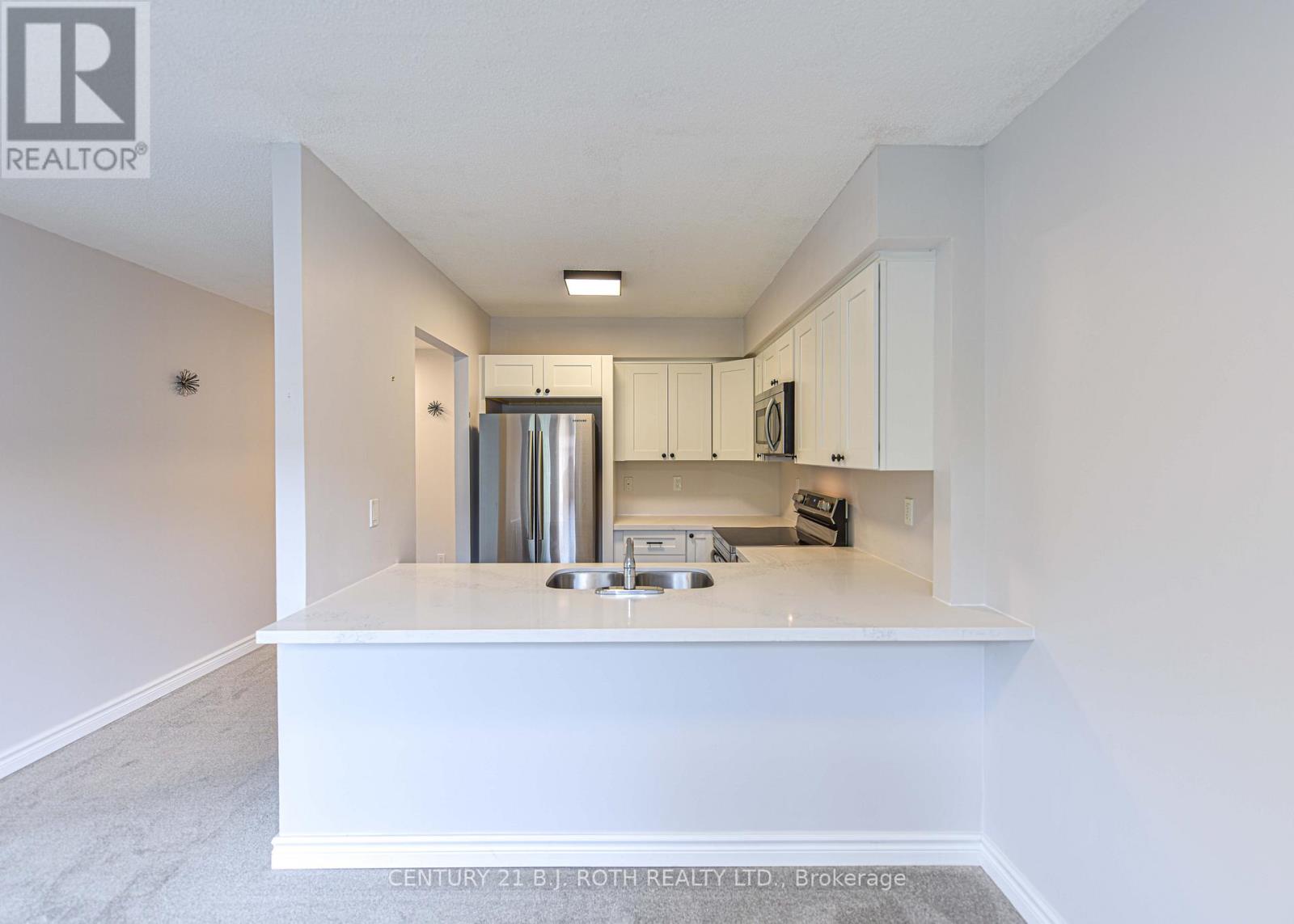 Photo 18 of 302 125 Bond Street, Orillia ON