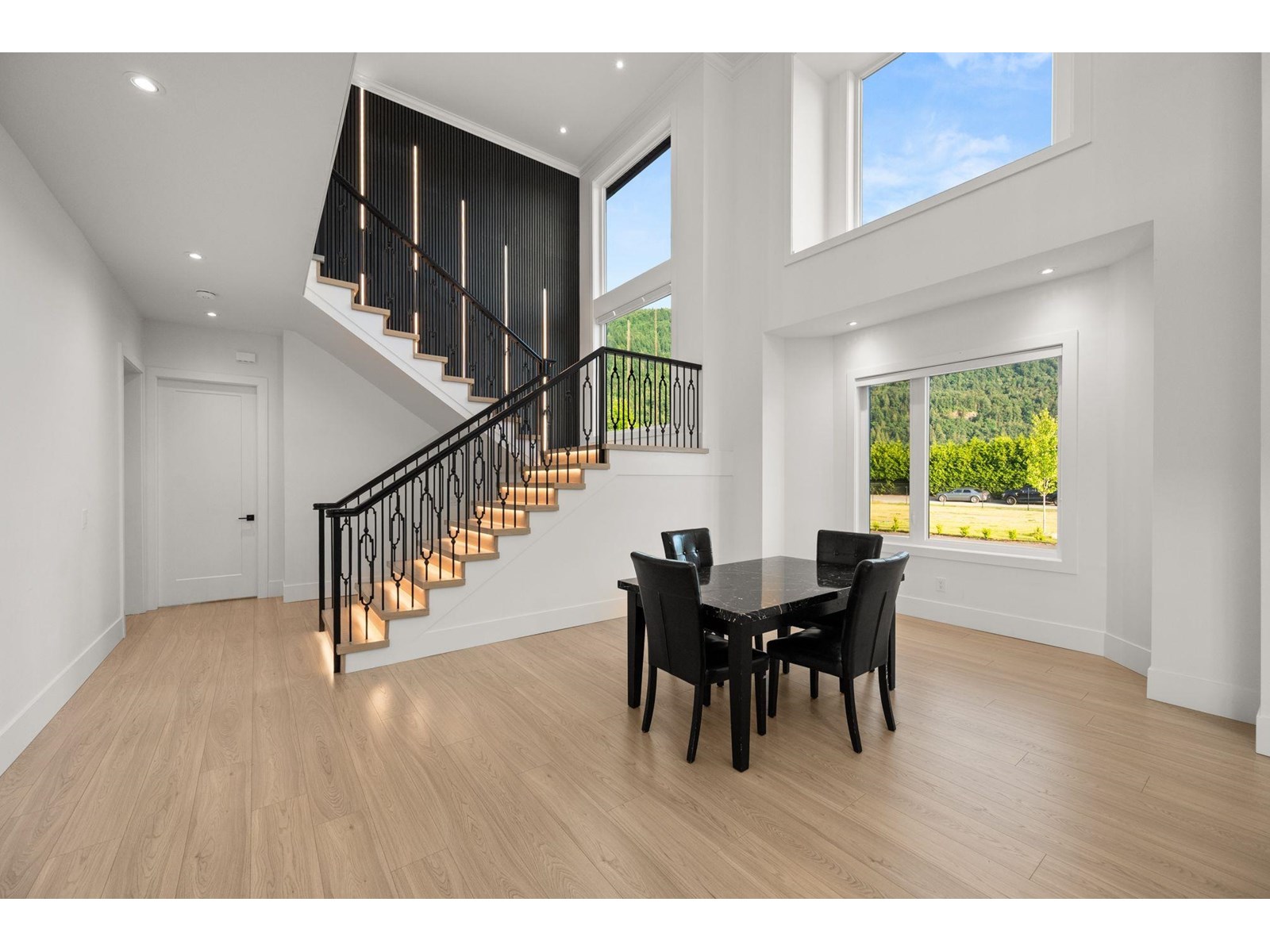 Photo 11 of 39321 Blacklock Road, Abbotsford BC