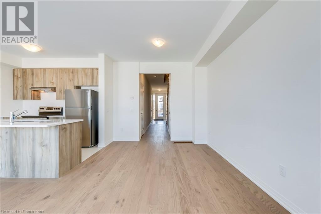 Photo 2 of 40 Freedom Crescent, Hamilton ON