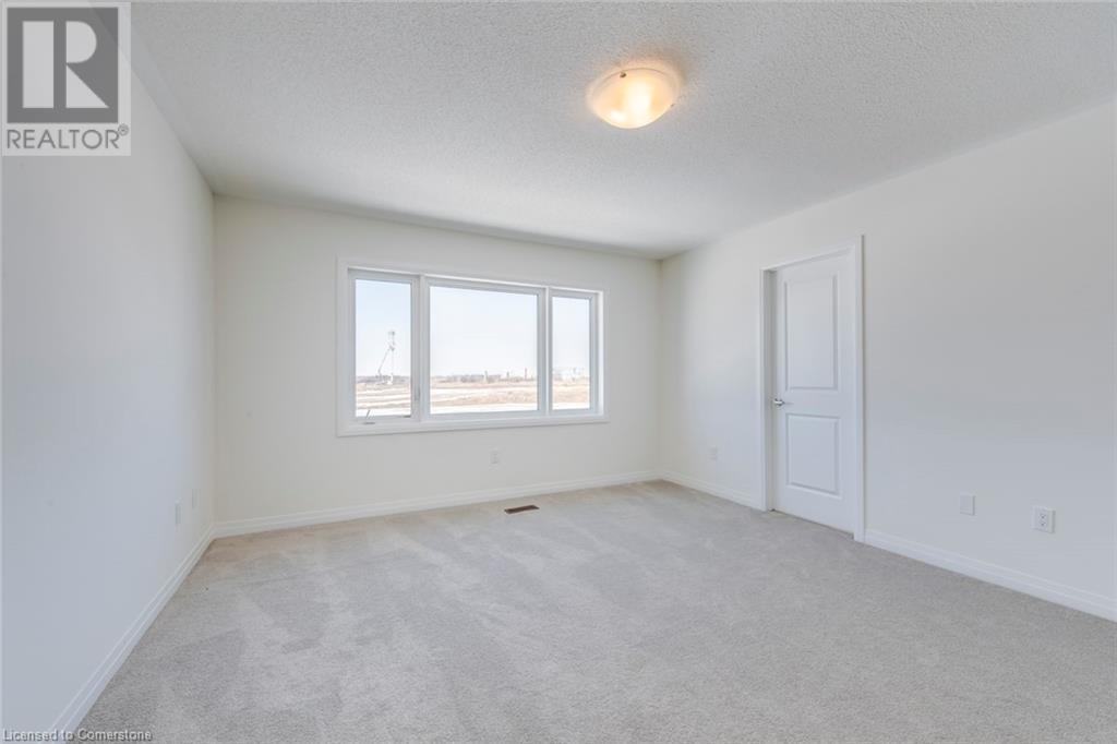 Photo 9 of 40 Freedom Crescent, Hamilton ON