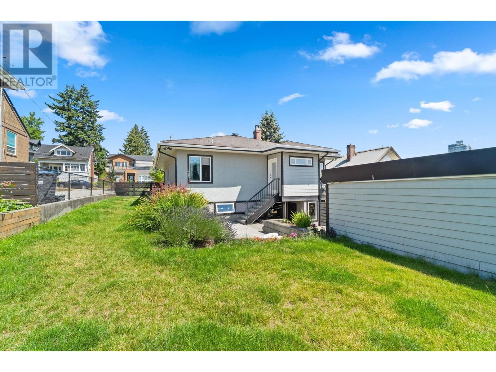 Photo 16 of 358 Alberta Street, New Westminster BC