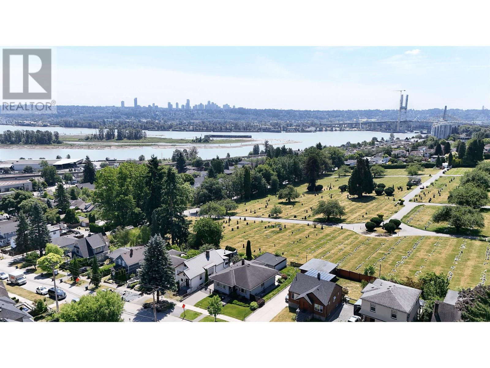 Photo 33 of 358 Alberta Street, New Westminster BC