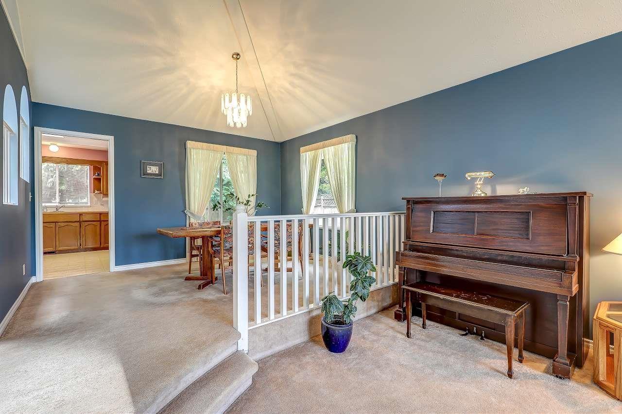 Photo 6 of 5979 Southpark Grove, Surrey BC