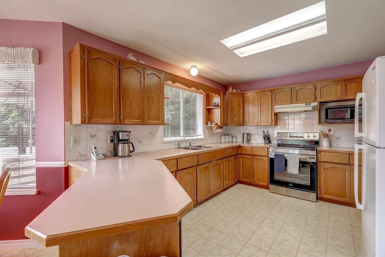 Photo 14 of 5979 Southpark Grove, Surrey BC