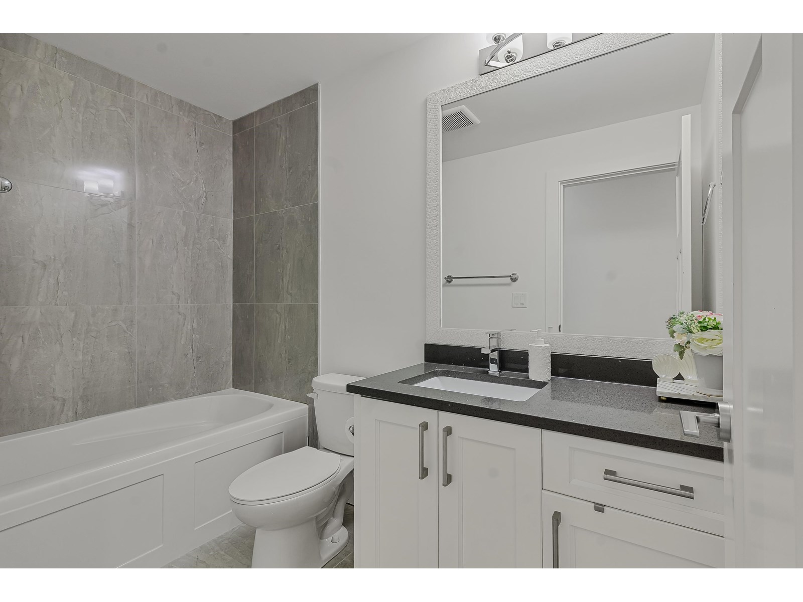 Photo 23 of 33123 Benedict Boulevard, Mission BC