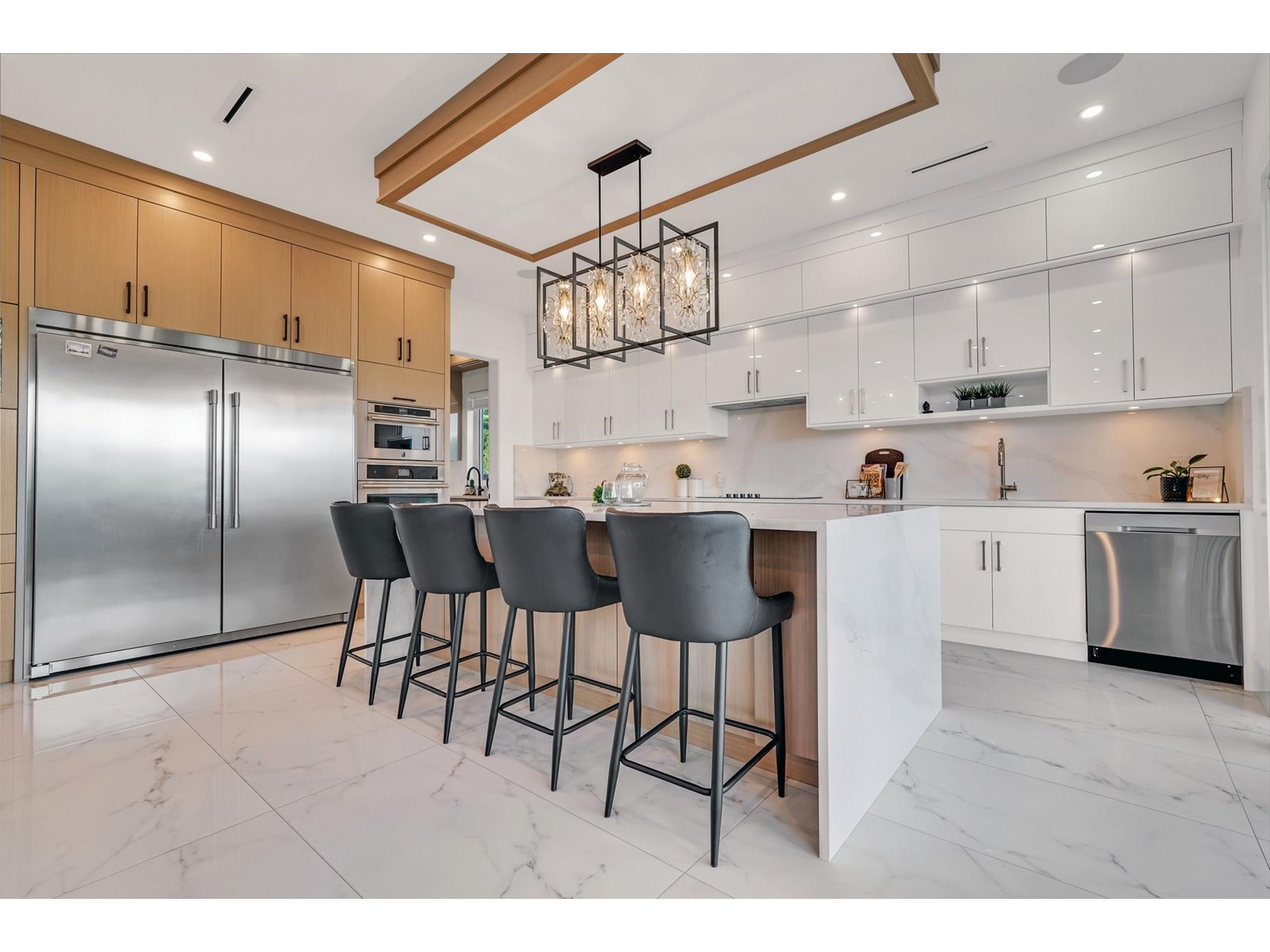 Photo 13 of 12958 Southridge Drive, Surrey BC