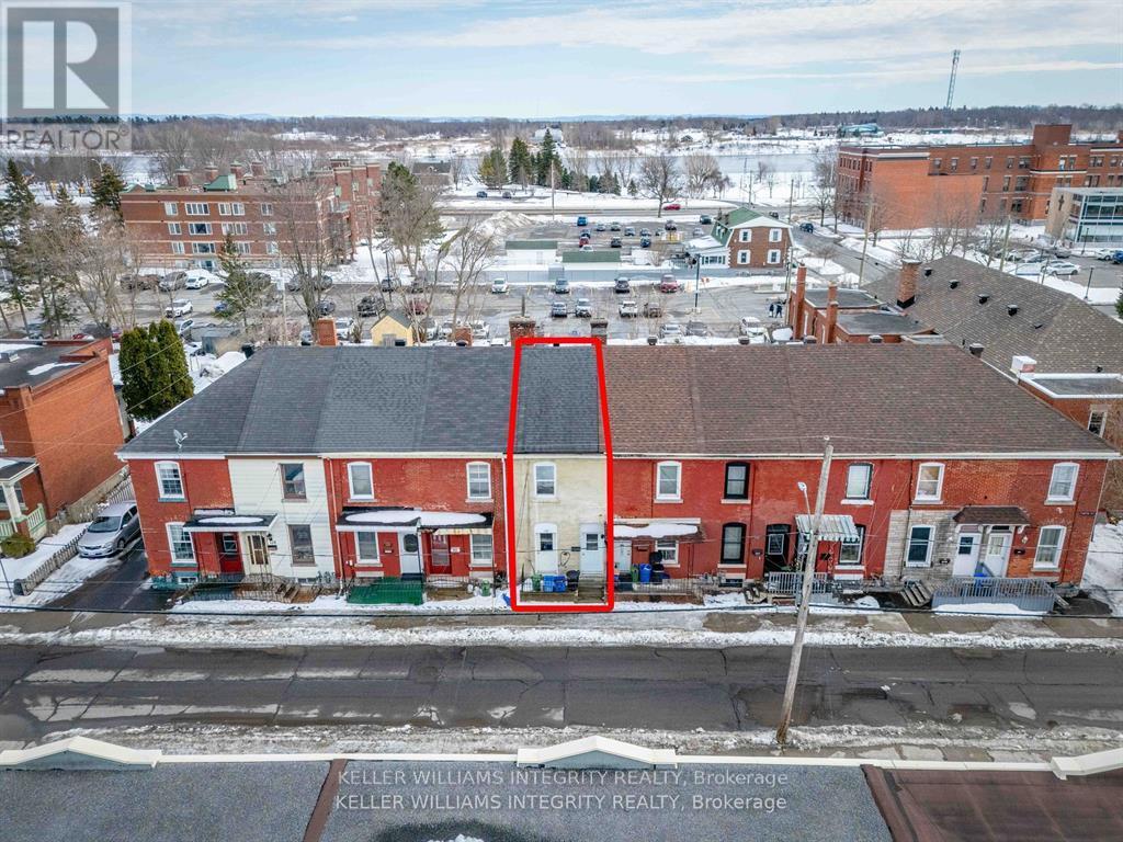 Photo 2 of 134 First Street W, Cornwall ON