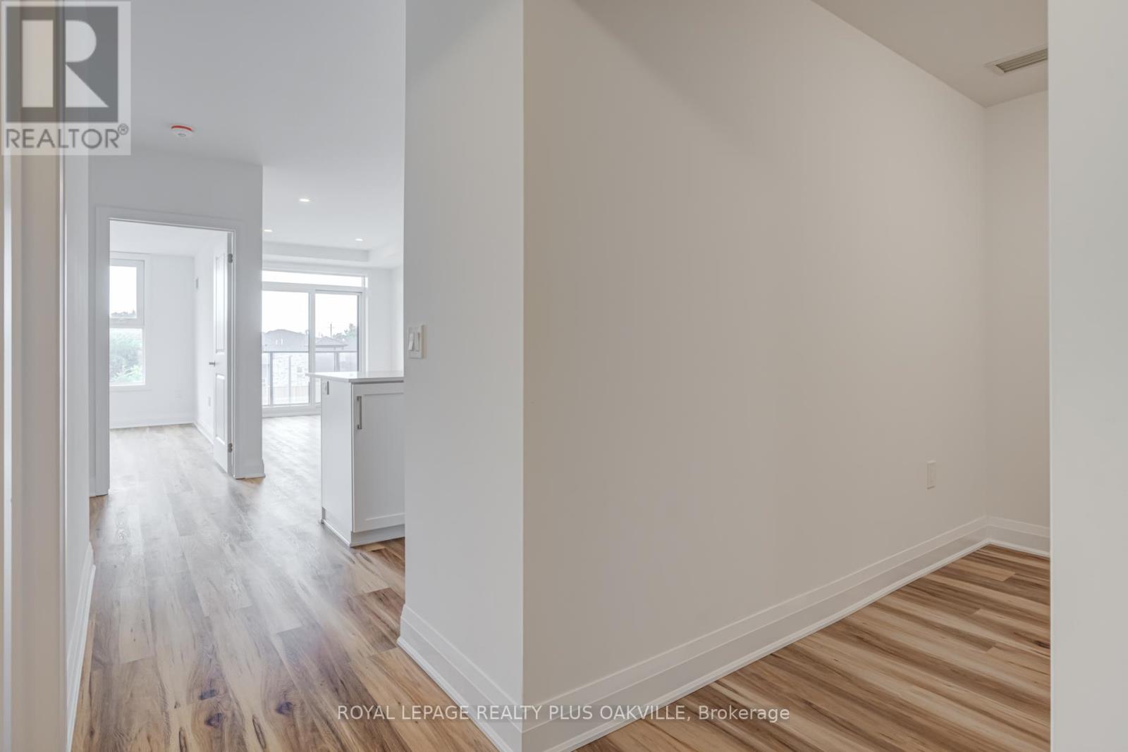 Photo 45 of 221 1936 Rymal Road E, Hamilton ON