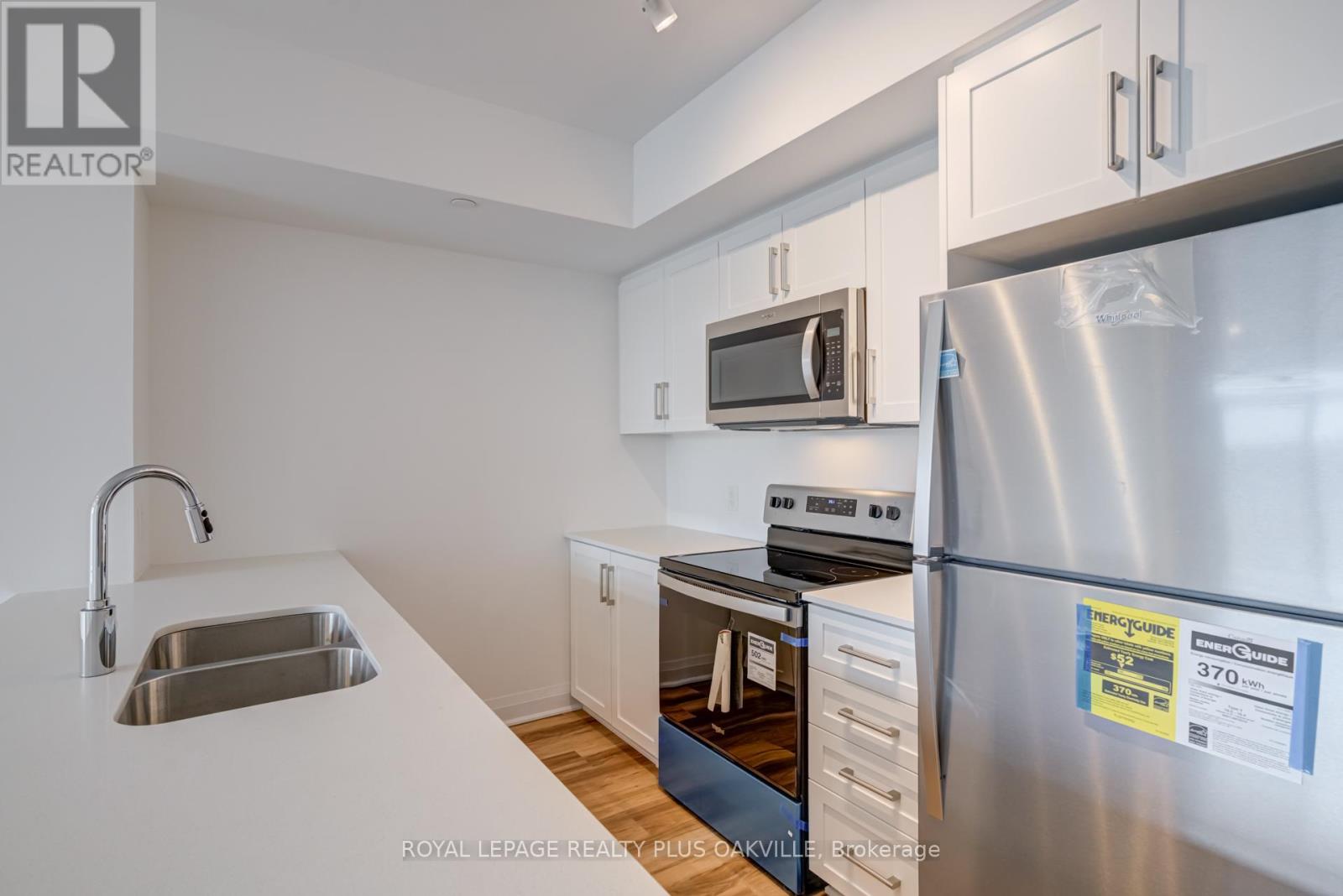 Photo 27 of 221 1936 Rymal Road E, Hamilton ON