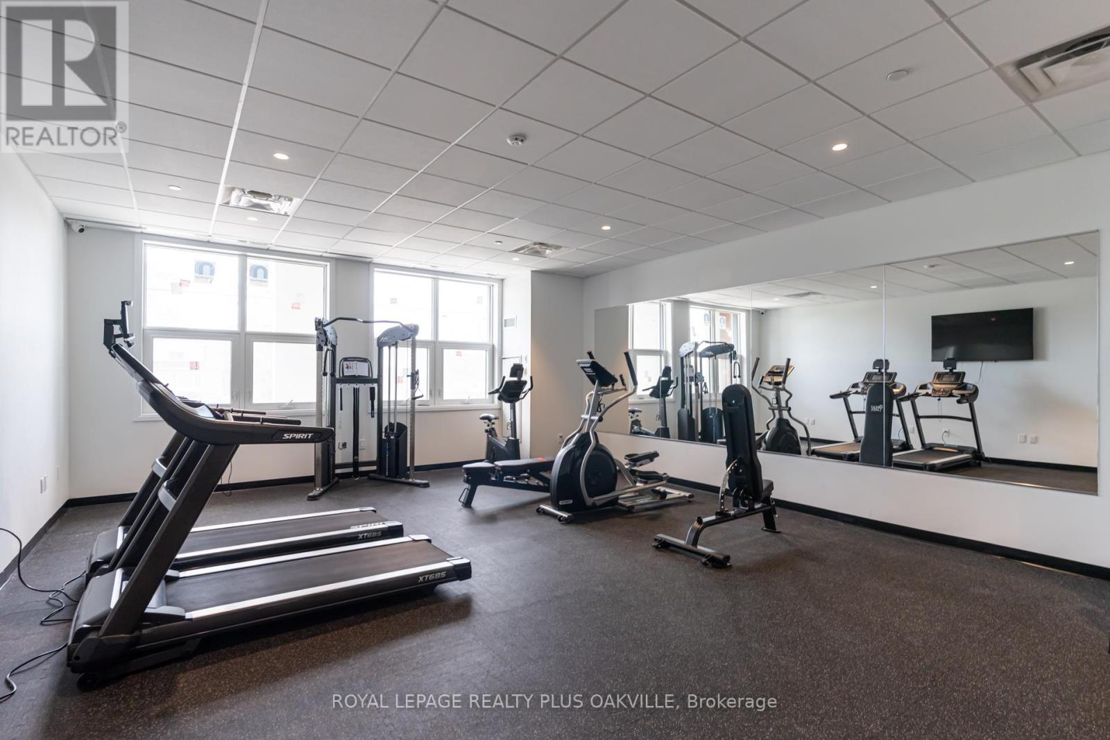 Photo 25 of 221 1936 Rymal Road E, Hamilton ON